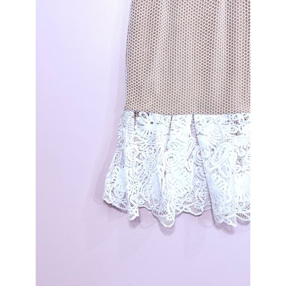 Elliatt Serenity Cold Shoulder Midi Dress in White Size XS - Picture 8 of 9